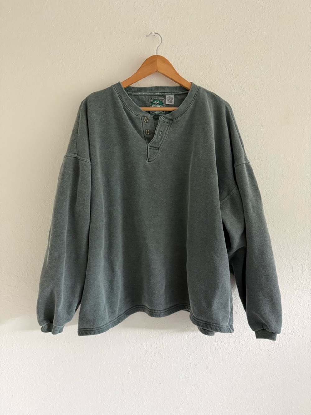 Vintage Men's Forest Green Henley Sweatshirt